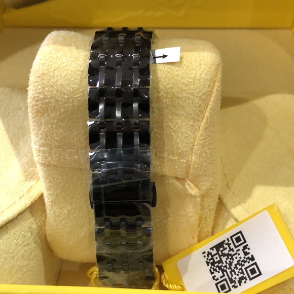 Invicta Cuadro watch Quartz multifunction black dial watch with box & outer box - Picture 6 of 14